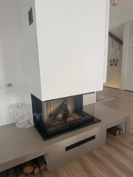 Tirane, jepet me qera apartament+verande | Penthouse 3+1 Kati 1, 250 m² 2.200 € (TEG)