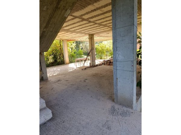 Tirane, shitet Vile 3 Katshe Kati 3, 1.542 m² 400.000 € (Ibe , Tirane)