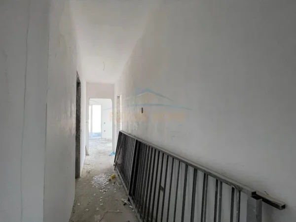 Tirane, shitet apartament 2+1 Kati 8, 128 m² 141.185 € (Univers City)