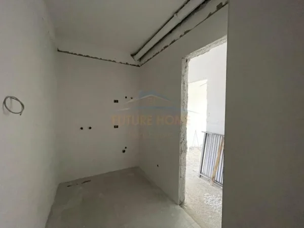 Tirane, shitet apartament 2+1 Kati 8, 128 m² 141.185 € (Univers City)