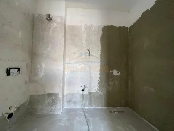 Tirane, shitet apartament 2+1 Kati 8, 128 m² 141.185 € (Univers City)