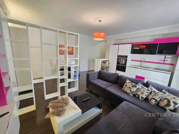 Tirane, jepet me qera apartament 1+1 Kati 1, 61 m² 600 € (Kodra e Diellit 1)