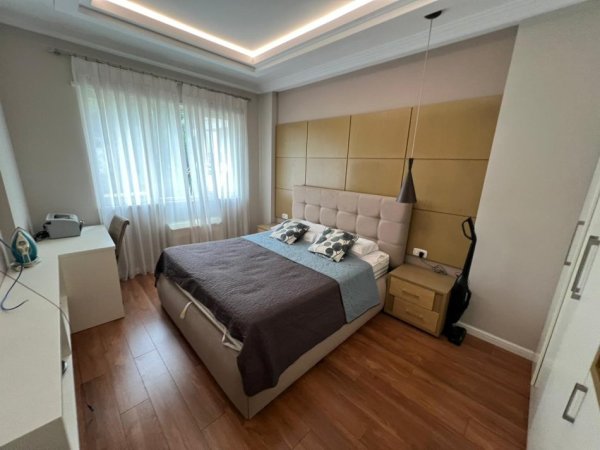 Tirane, jepet me qera apartament 2+1 Kati 3, 110 m² 900 € (Liqeni i Thate.)