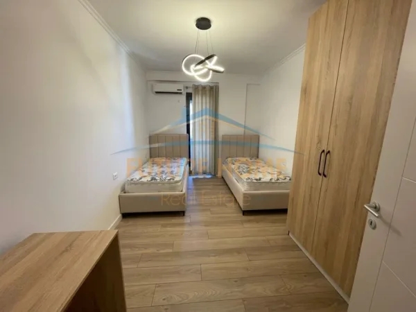 Tirane, jepet me qera apartament 2+1 Kati 2, 87 m² 800 € (Kodra e Diellit, pranë Rezidences 1.)