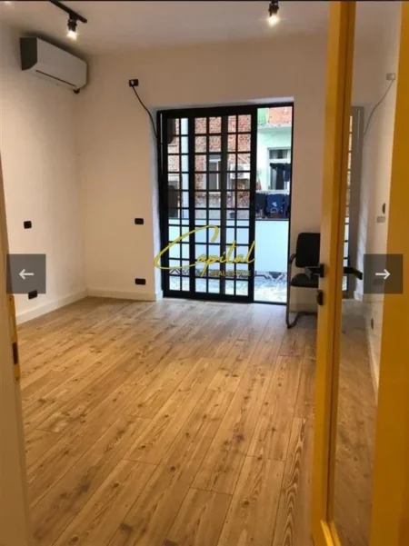 Tirane, jepet me qera zyre Kati 1, 112 m² 1.000 € (RRUGA E DURRESIT)