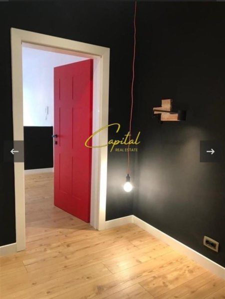 Tirane, jepet me qera zyre Kati 1, 112 m² 1.000 € (RRUGA E DURRESIT)