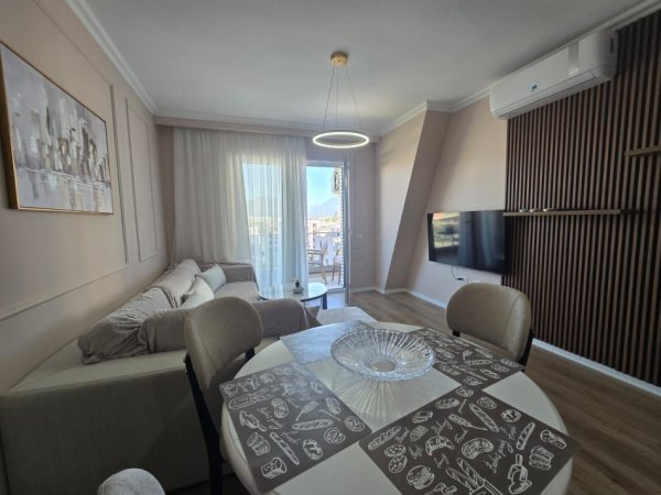 Jepet me Qera  Apartament 2+1 MODERN  në Astir tek Vila L,  650 € i diskutueshem