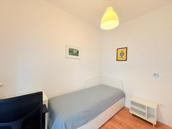 Tirane, jepet me qera apartament 2+1 Kati 2, 80 m² 900 € (Park Life, Liqeni i Thatë)