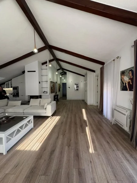 Tirane, jepet me qera apartament+verande | Penthouse 2 Katshe Kati 1, 250 m² 2.200 € (Secret Garden-Penthouse,TEG)