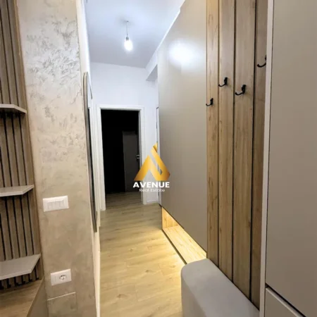 Tirane, jepet me qera apartament 1+1+Ballkon Kati 7, 68 m² 500 € (pasho hysa)