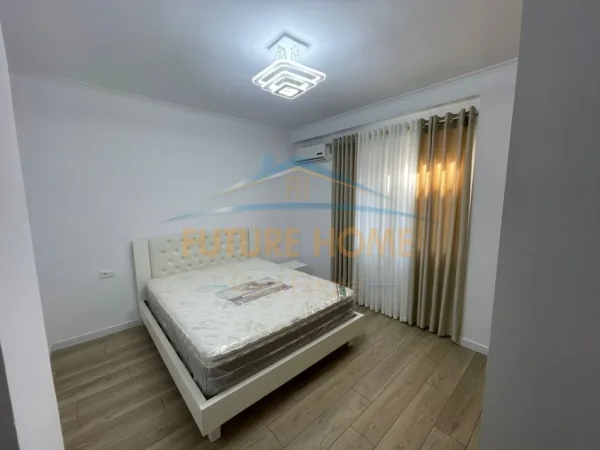Tirane, jepet me qera apartament 2+1+Ballkon Kati 2, 99 m² 800 € (PRANE REZIDENCES 1)
