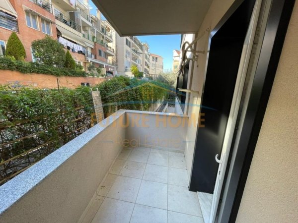 Tirane, jepet me qera apartament 2+1+Ballkon Kati 2, 99 m² 800 € (PRANE REZIDENCES 1)