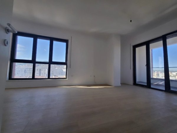 Tirane, shitet apartament 3+1 , 123 m² 355.000 € (prane stadiumit dinamo ne fiilim te komunes parisit)