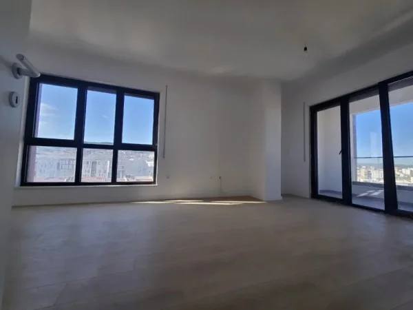 Tirane, shitet apartament 3+1 , 123 m² 355.000 € (prane stadiumit dinamo ne fiilim te komunes parisit)