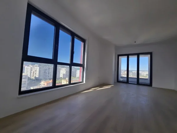 Tirane, shitet apartament 3+1 , 123 m² 355.000 € (prane stadiumit dinamo ne fiilim te komunes parisit)