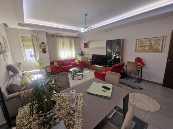 Tirane, shitet apartament 3+1 Kati 6, 134 m² 147.500 € (Fresk)