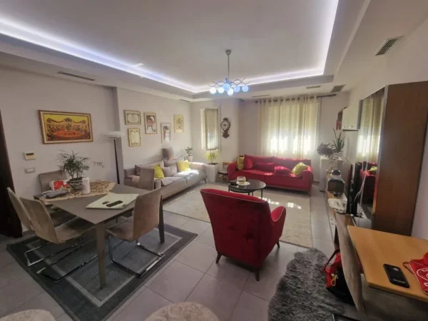 Tirane, shitet apartament 3+1 Kati 6, 134 m² 147.500 € (Fresk)