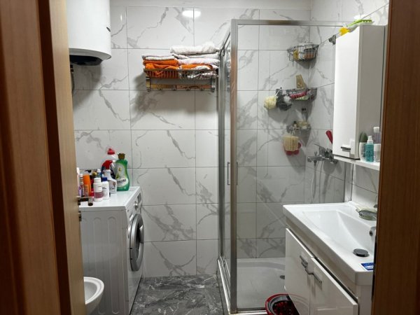 Tirane, shitet apartament 2+1+Ballkon Kati 10, 68 m² 175.000 € 