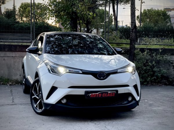 Tirane, shes makine Toyota CHR Hybrid Benzin, e bardhë automatik Klima 139.000 km 18.500 €