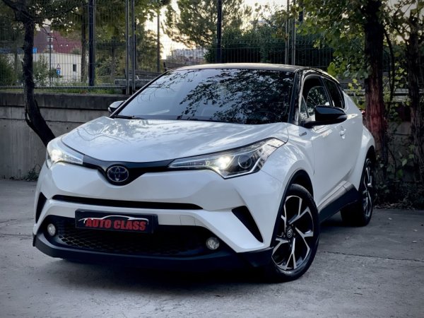 Tirane, shes makine Toyota CHR Hybrid Benzin, e bardhë automatik Klima 139.000 km 18.500 €