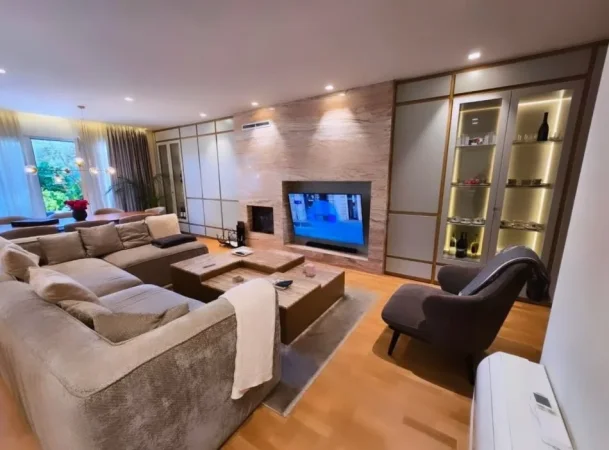 Tirane, shitet apartament , 600 m² (liqeni)