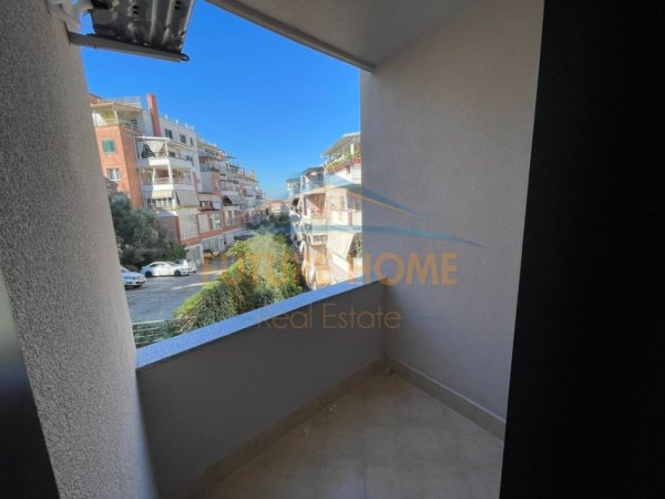 Tirane, jap me qera apartament 2+1+Ballkon Kati 2, 98 m² 800 € (KODRA E DIELLIT)