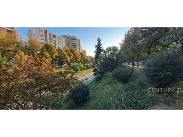 Tirane, shitet ambjent biznesi Kati 1, 278 m² 525.000 € (Ministria e jashtms)