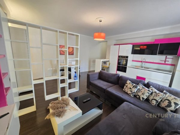 Tirane, jepet me qera apartament 1+1+Aneks+Ballkon Kati 1, 74 m² 600 € (Kodra e Diellit)