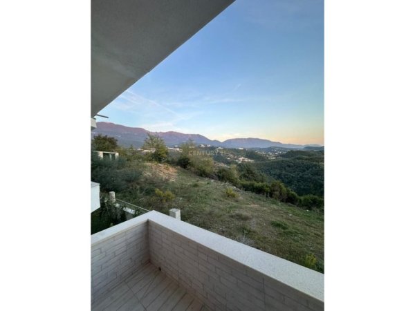 Tirane, jepet me qera apartament 2+1+Aneks+Ballkon Kati 1, 96 m² 550 € (Vilat e Arabit)