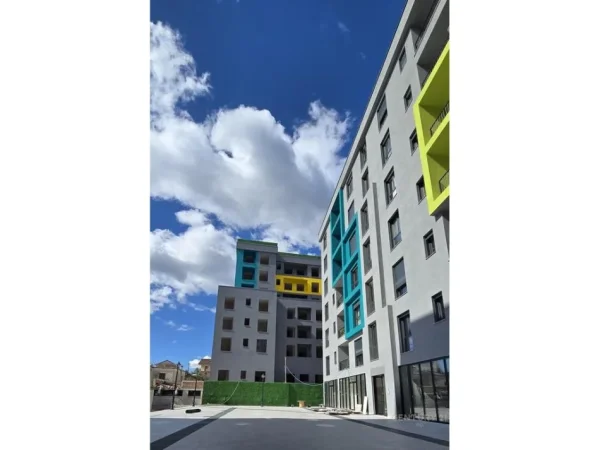 Tirane, shitet apartament 1+1 Kati 5, 78 m² 85.000 € (Paskuqan)