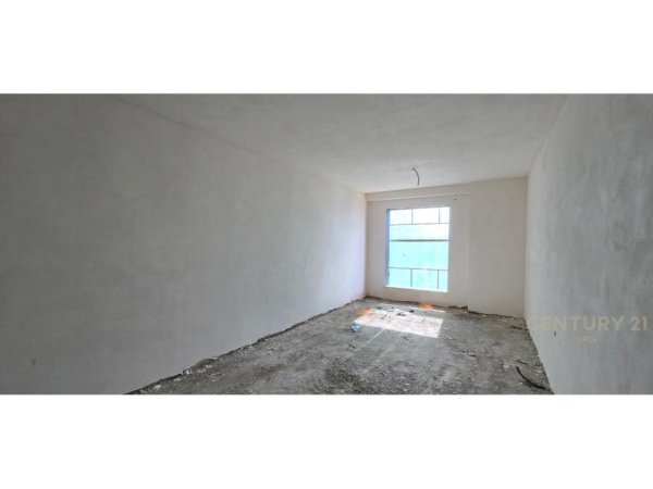 Tirane, shitet apartament 1+1 Kati 5, 78 m² 85.000 € (Paskuqan)