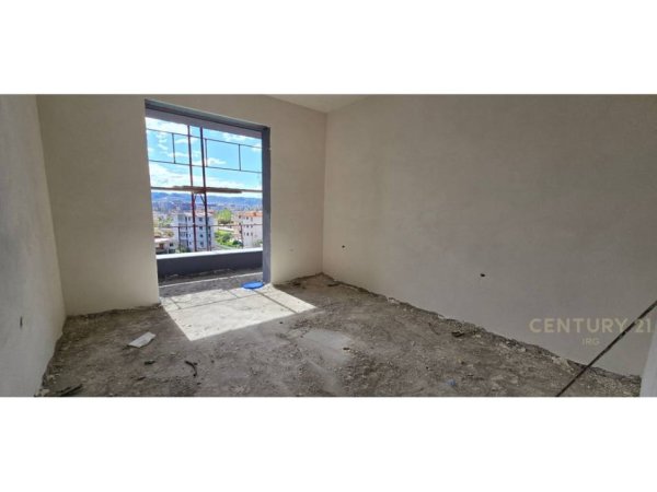 Tirane, shitet apartament 1+1 Kati 5, 78 m² 85.000 € (Paskuqan)