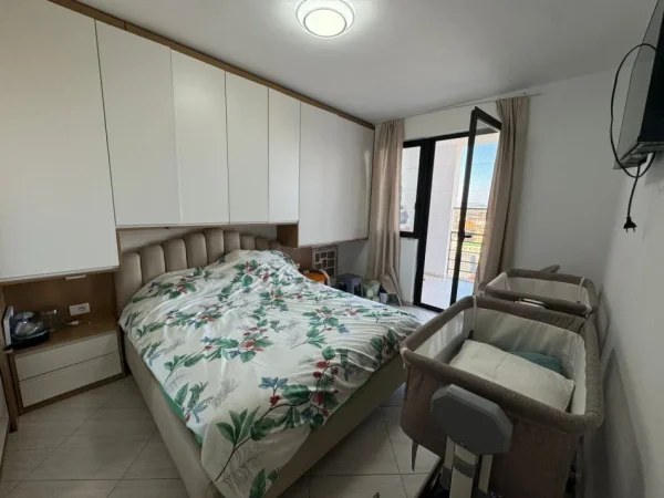 Durres, shitet apartament 2+1 Kati 8, 120 m² 135.000 € (Shkozet)