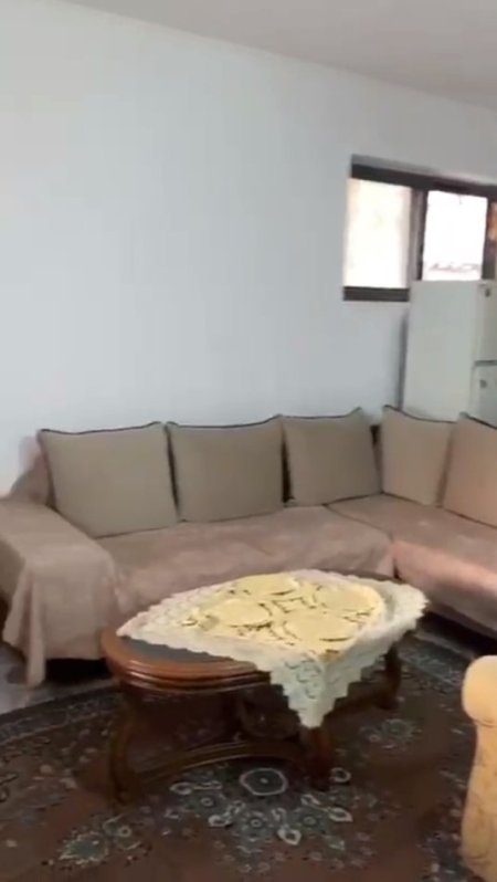 Tirane, jepet me qera apartament 2+1 Kati 1, 460 € 