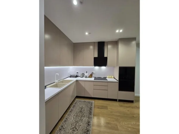 Tirane, jepet me qera apartament Kati 6, 116 m² 1.500 € (Ish Blloku)