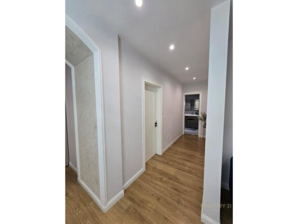 Tirane, jepet me qera apartament Kati 6, 116 m² 1.500 € (Ish Blloku)