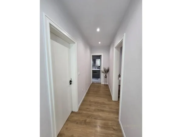 Tirane, jepet me qera apartament Kati 6, 116 m² 1.500 € (Ish Blloku)