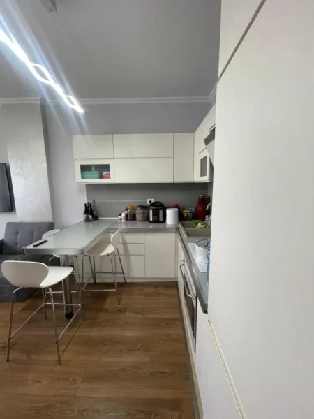 Tirane, shitet apartament 2+1+Ballkon Kati 4, 96 m² 188.000 € (Kodra e Diellit)