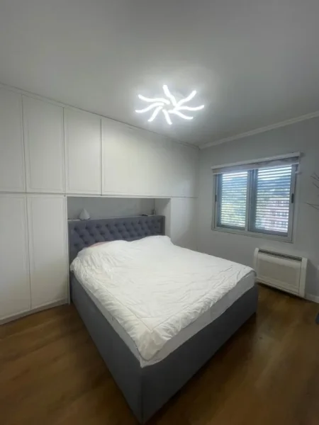 Tirane, shitet apartament 2+1+Ballkon Kati 4, 96 m² 188.000 € (Kodra e Diellit)