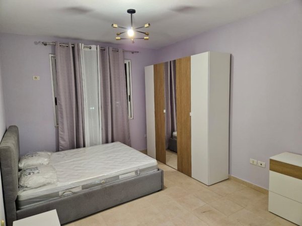 Tirane, jepet me qera apartament 3+1+Aneks+Ballkon Kati 8, 100 m² 550 € (Astir , Kompleksi Fratari)