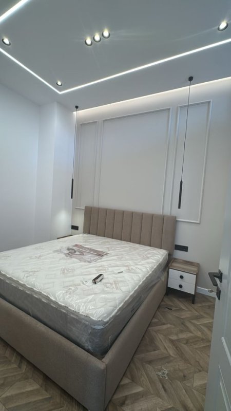 Tirane, jepet me qera apartament 1+1+Ballkon Kati 1, 90 m² 800 € (KODRA E DIELLIT)