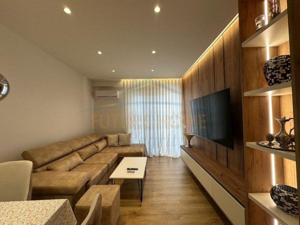 Tirane, shitet apartament 1+1+Ballkon Kati 6, 61 m² 110.000 € (KAMEZ)