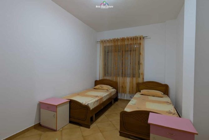 Tirane, jepet me qera apartament 2+1+Ballkon Kati 1, 86 m² 450 € (Prane Market AnnA,)
