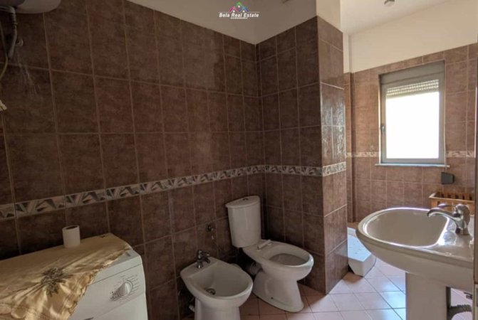 Tirane, jepet me qera apartament 2+1+Ballkon Kati 1, 86 m² 450 € (Prane Market AnnA,)