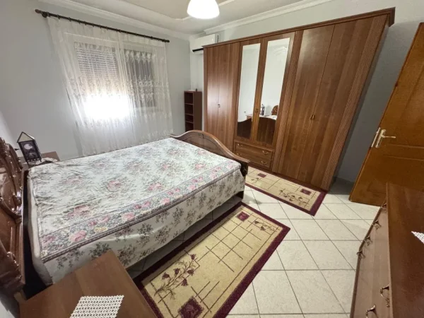 Tirane, jepet me qera apartament 1+1 Kati 11, 450 € 