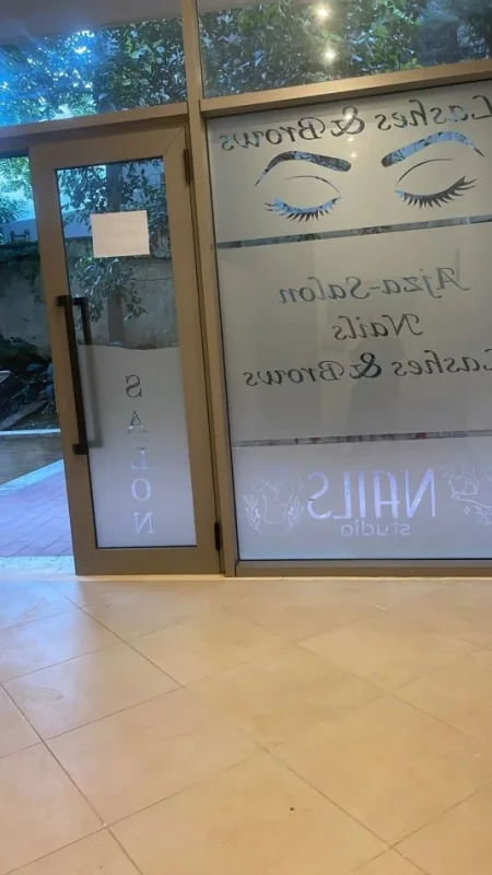 Tirane, jepet me qera dyqan Kati 0, 30 m² 40.000 € (Rruga Ura , Kinostudio)