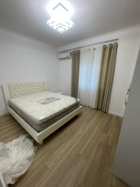 Tirane, jepet me qera apartament 2+1+Ballkon Kati 2, 90 m² 800 € (KODRA E DIELLIT)