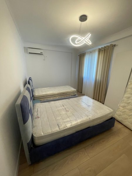 Tirane, jepet me qera apartament 2+1+Ballkon Kati 2, 90 m² 800 € (KODRA E DIELLIT)