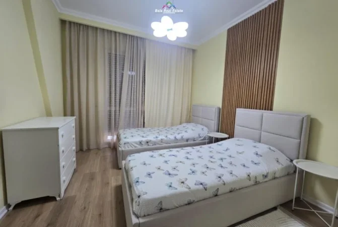 Tirane, jepet me qera apartament 2+1+Ballkon Kati 4, 100 m² 650 € (Kompleksi Vila L-2021)
