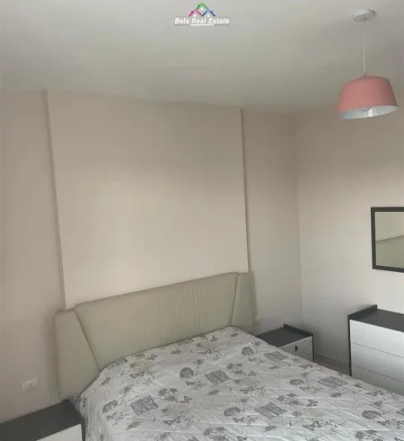 Tirane, jepet me qera apartament 2+1+Ballkon Kati 8, 108 m² 450 € (prane BKT)
